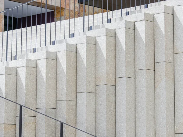 Architektonische Komposition mit modernen Fassadendetails — Stockfoto