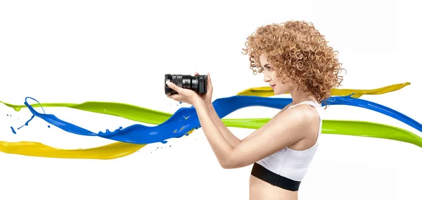 Cheerful Frizzy Haired Woman Holding Long Focus Lens — Stock Photo, Image