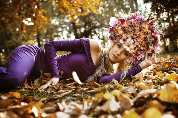 Primo Piano Ritratto Una Bellissima Ninfa Della Foresta — Foto Stock