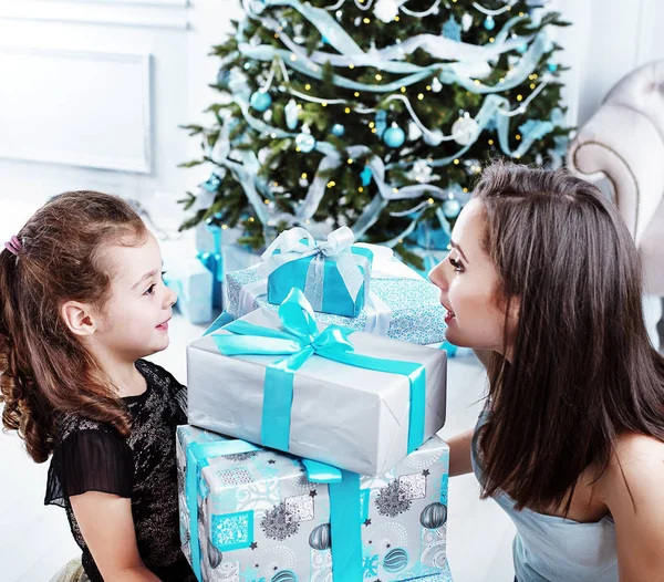 Mother Little Daughter Holding Lots Gift Boxes — Stock Photo, Image