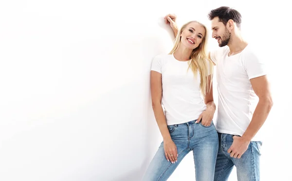 Portrait of a young, attractive couple wearing casual clothes — Stock Photo, Image