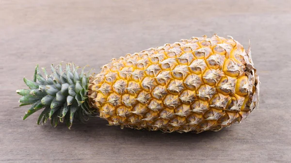 Fruta Piña Mesa Madera Con Vista Ángulo Alto —  Fotos de Stock