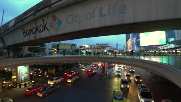 Bangkok Tayland Eylül 2018 Insanlar Yürümek Üstgeçit Bangkok Tayland Pathum — Stok video