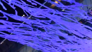 Şeritler hareketi ile renkli ışık efekti