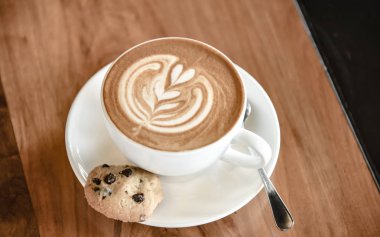 Güzel kahve latte ile tanımlama bilgisi