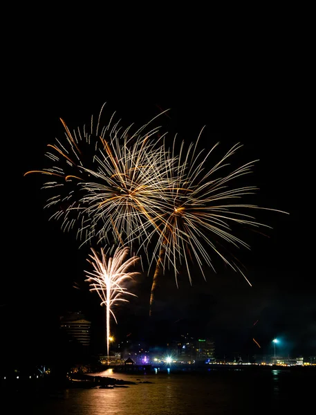 Chonburi Thailandia Gennaio Fuoco Artificio Capodanno Con Bangsaen Gennaio 2019 — Foto Stock