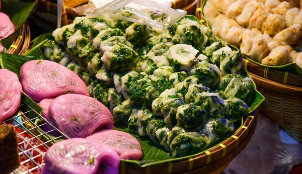 Dumpling Cozido Vapor Recheado Com Cebolinha Alho Delicioso Kuicheai Cozido — Fotografia de Stock