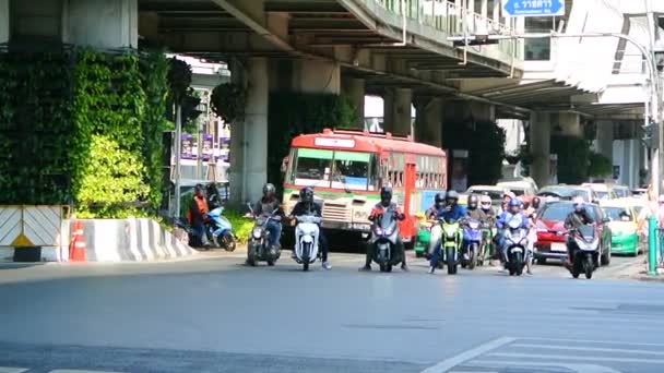 Μπανγκόκ Ταϊλάνδη Μαρ Κυκλοφορία Στη Διασταύρωση Ratchaprasong Στις Μαρτίου Του — Αρχείο Βίντεο