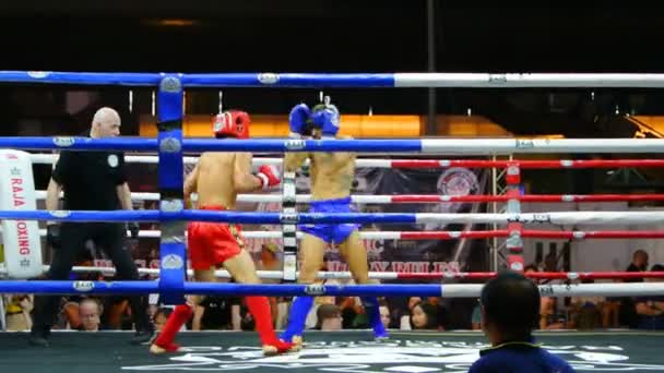 Bangkok Thailand Maart Ongeïdentificeerde Kick Boksen Vechter Vechten Boksring March — Stockvideo