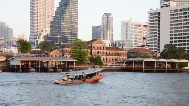 バンコク 小さな砂を運ぶキャリア ボート 2019 日にタイのバンコクで — ストック動画