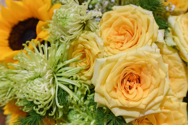 Nice bouquet, orange rose decoration — Stock Photo, Image