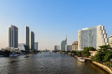Chao phraya nehri bangkok Cityscape görünümü
