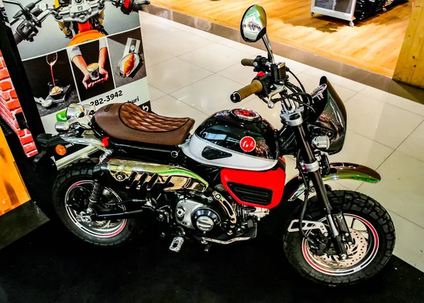 Salone motociclistico nel centro commerciale — Foto Stock