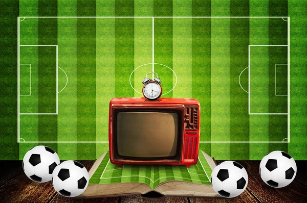 Zeit zum Fußballgucken im Fernsehen mit Footba — Stockfoto