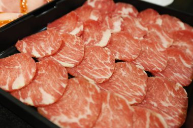 Sıcak tencere için taze et, Çiğ gıda pişirmeye hazır