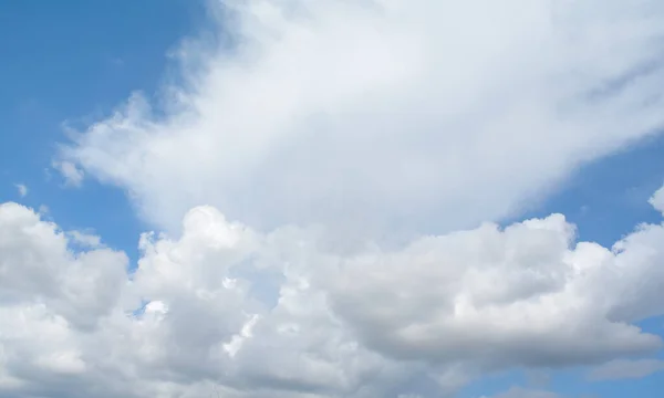 Nuvens Fundo Céu Azul Natureza — Fotografia de Stock