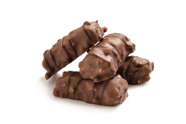 Surtido de caramelos de chocolate negro, leche y chocolate blanco con nueces y mazapán — Foto de Stock