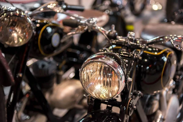 Selektywnej Ostrości Punkt Vintage Reflektor Lampa Motocykl Retro Motocykl Reflektorów — Zdjęcie stockowe