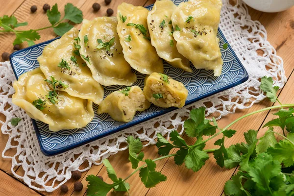 Dumplings Con Patatas Champiñones Esta Una Comida Muy Popular Los — Foto de Stock