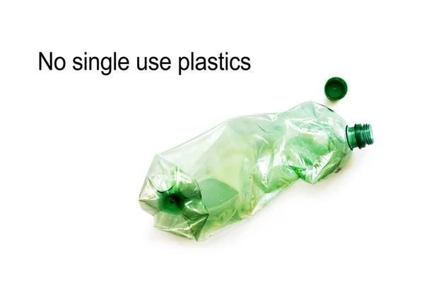 Frascos Plástico Usados Esmagados Amassados Contra Isolados Fundo Branco Conceito — Fotografia de Stock