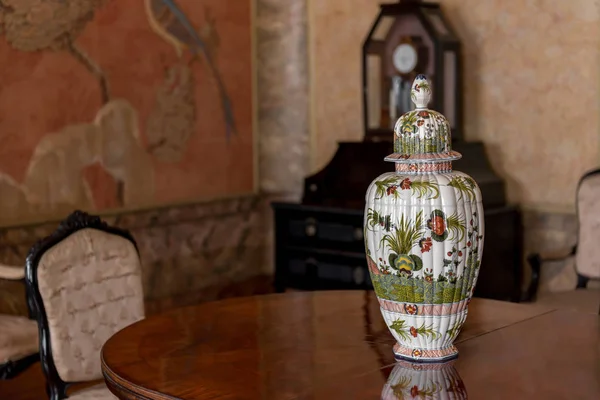 Walbrzych. Polonya - 8 Eylül 2019: Ksiaz Kalesi'nin iç mekanları