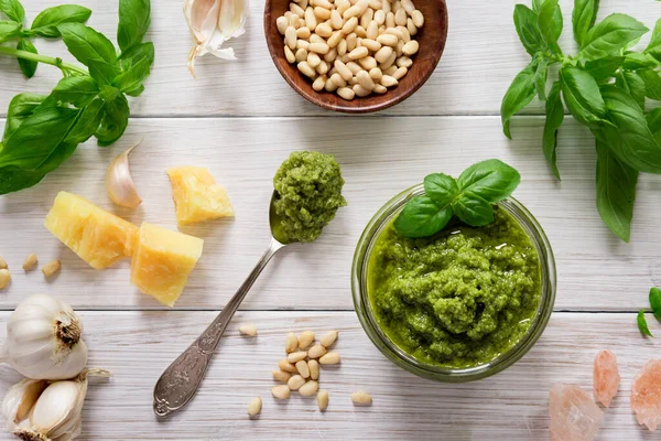 Green italian homemade sauce pesto — стокове фото