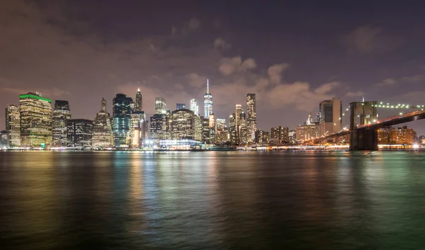 Puente de Brooklyn en la ciudad de Nueva York — Foto de Stock