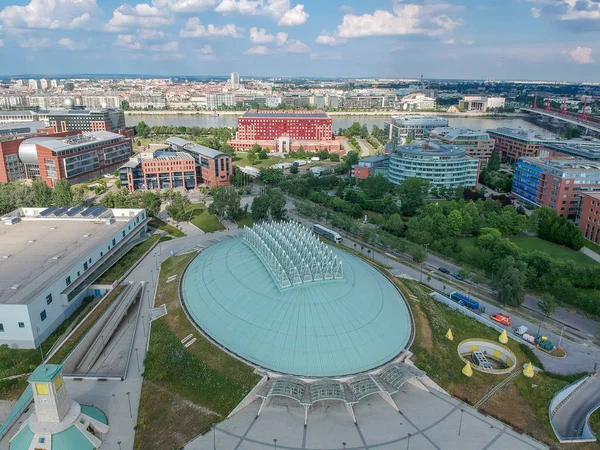 Vue aérienne d'une arène sportive à Budapest, Hongrie — Photo