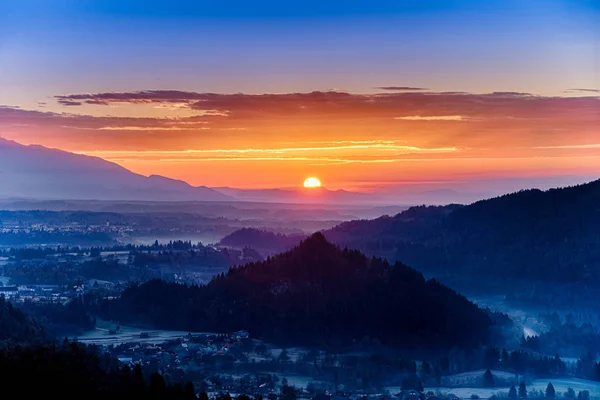 Sunrise in the Julian Alps in Slovenia — Stock Photo, Image