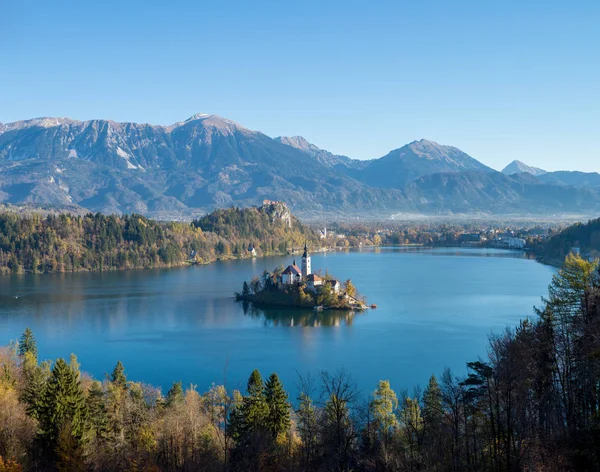 Lago Bled ea igreja na Eslovénia — Fotografia de Stock