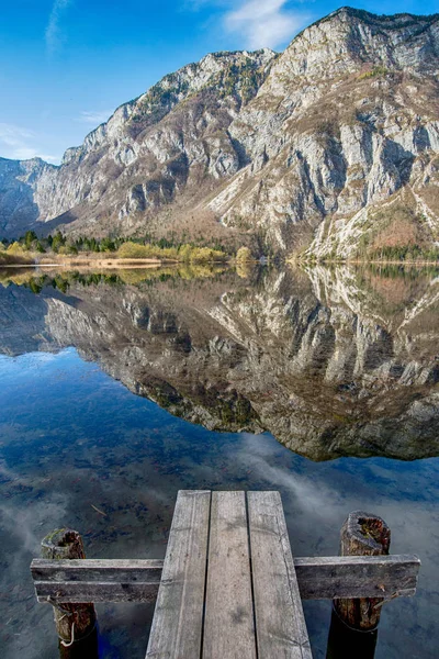 Meer van Bohinj in het triglav nationaal park — Stockfoto