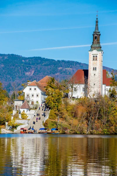 Île avec une église à Bled, Slovénie — Photo