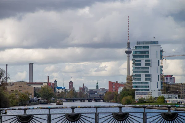 Vista de Berlín sobre el río Spree en Alemania — Foto de Stock