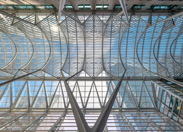 TORONTO, ONTARIO, July 6, 2017: Interior of the the multi level Eaton Centre, the largest mall in Toronto, July 9. 2017 in Toronto, Ontario Canada — Stock Photo, Image