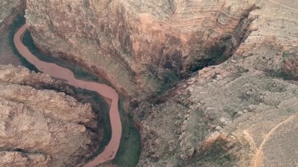 Flygbild över Arizonas lilla Colorado River Gorge — Stockvideo