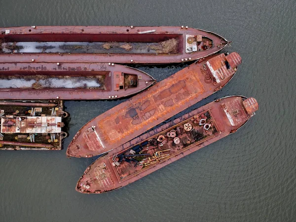 Aerial view of rusty old ships on the water — Stock Photo, Image