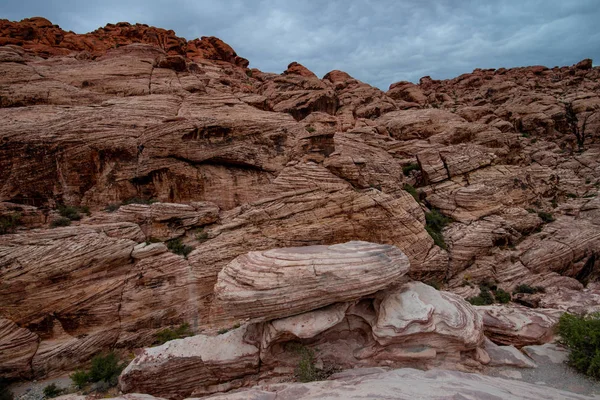 A Red rock Canyon nemzeti természetvédelmi terület közelében Las Vegas — Stock Fotó