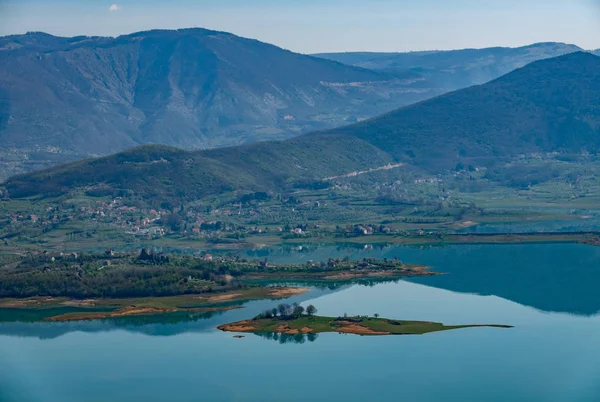 Vista aérea do lago Rama ou Ramsko jezero, Bósnia e Herzegovina — Fotografia de Stock