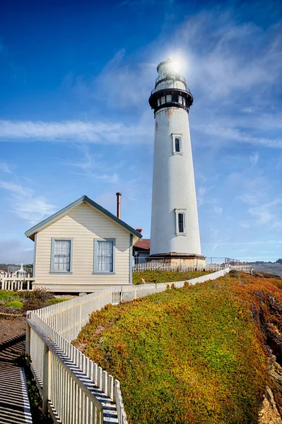Luchtfoto van Pigeon Point Lighthouse in Californië, Verenigde Staten — Stockfoto