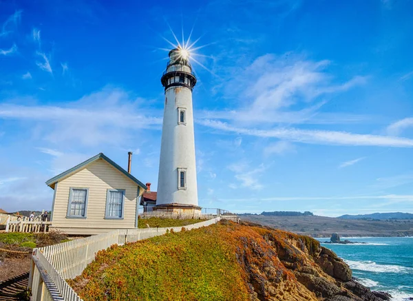 Vista aérea del faro de Pigeon Point en California, EE.UU. — Foto de Stock