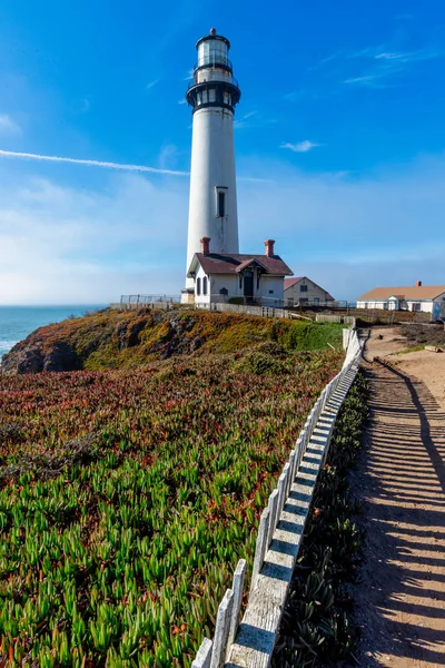 Widok lotniczy Pigeon Point Lighthouse w Kalifornii, USA — Zdjęcie stockowe