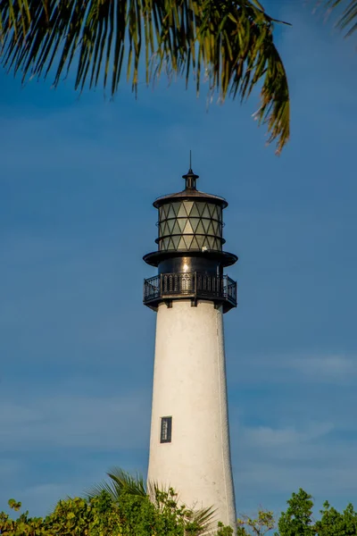 Cape Florida Deniz Feneri ve Fener Bill Baggs State Park içinde , Florida — Stok fotoğraf