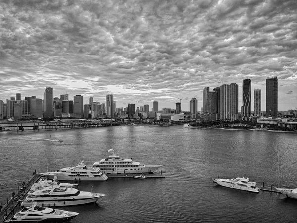 Letecký pohled na záliv v Miami Florida, USA — Stock fotografie