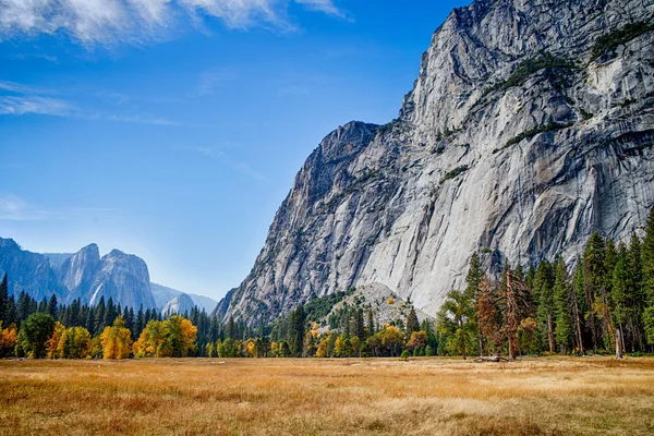 Yosemite Valley, Yosemite National Park, California, EE.UU. — Foto de Stock