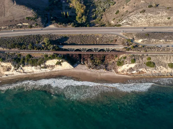 Aerial view of Arroyo Hondo Bridge on PCH Highway 1 — Stock Photo, Image