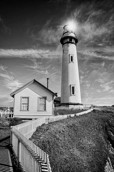 Luchtfoto van Pigeon Point Lighthouse in Californië, Verenigde Staten — Stockfoto