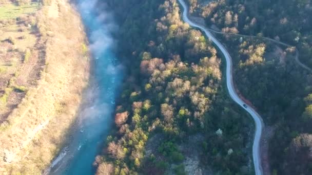 Vista aérea del río Drina en Bosnia y Herzegovina — Vídeo de stock