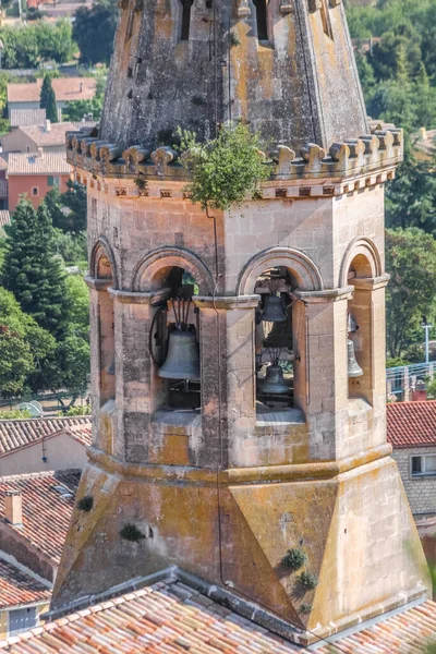 Campanario Iglesia Del Pueblo Saint Saturnin Les Apt Provenza Francia — Foto de Stock