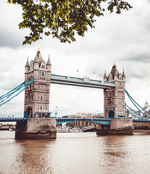 tower bridge at dusk in london