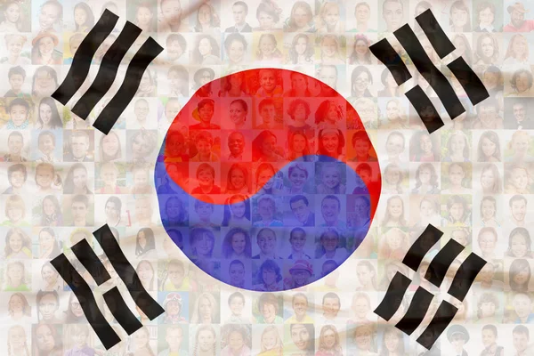 Muitas Faces Diversas Homens Mulheres Crianças Bandeira Nacional Coreia Sul — Fotografia de Stock